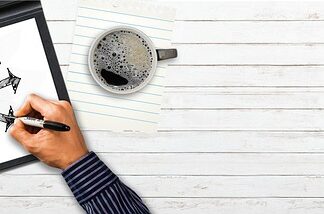 Do czego uprawnia CAE?